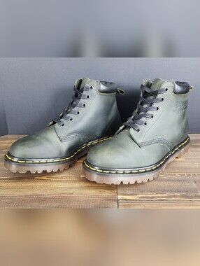 Vintage Dr. Martens 939 Green MIE Boots UK7 W9/M8